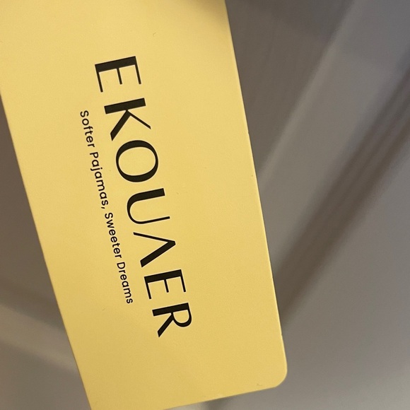 Cozy Tan Sleeveless Sweater Vest - Picture 2 of 4